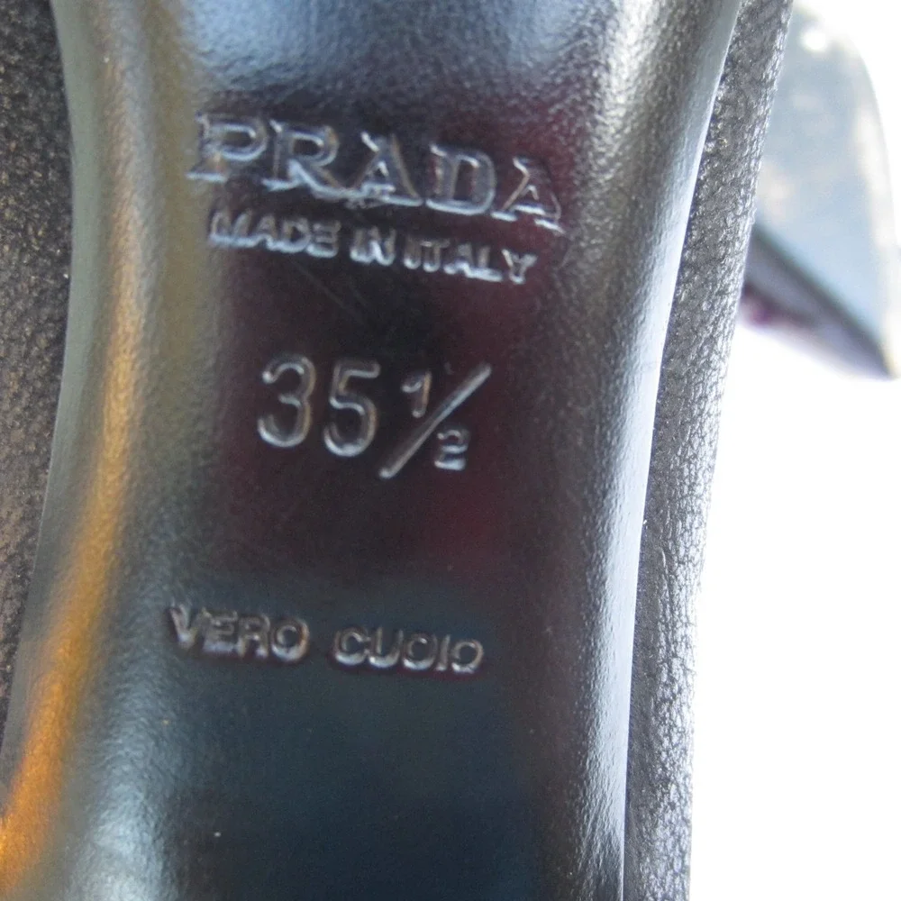 PRADA Heels size 5.5 Black Leather Floral Applique Kitten Pointed Toe Luxury Y2K